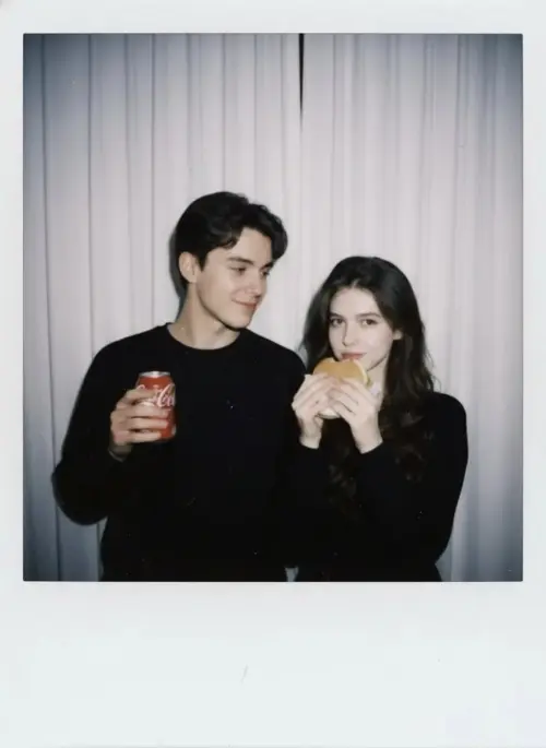 Couple — AI Photo Editing Prompt on Faymas