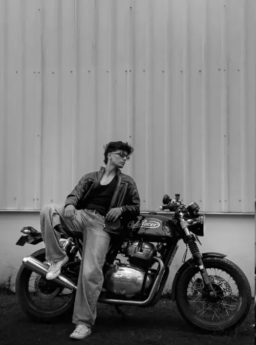 Black & White Biker Aesthetic 🏍️ | Stylish Man Posing on Royal Enfield Cafe Racer — AI Photo Editing Prompt on Faymas