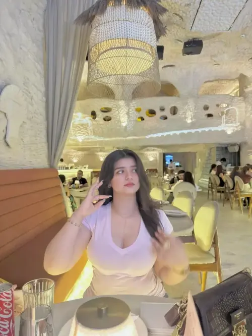 Elegant Dinner at a Luxury Restaurant — AI Photo Editing Prompt on Faymas