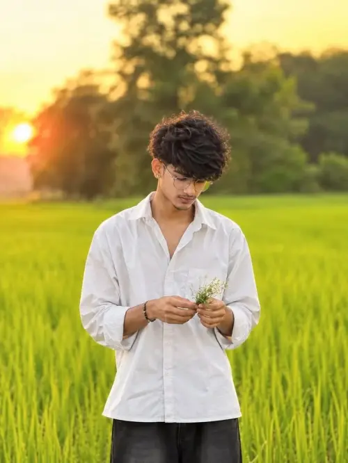 Golden Hour in the Green Fields 🌾 | Cinematic Boy Portrait — AI Photo Editing Prompt on Faymas