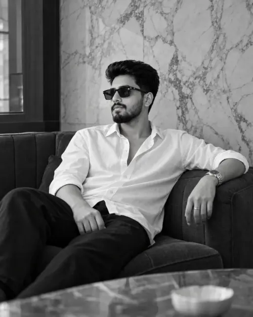 B&W DSLR Portrait — AI Photo Editing Prompt on Faymas