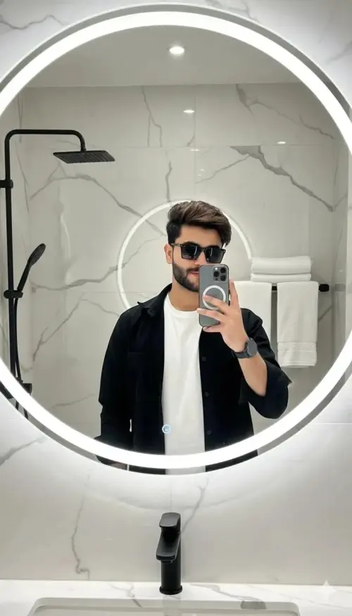 Mirror Cinematic Prompt 🔥 — AI Photo Editing Prompt on Faymas