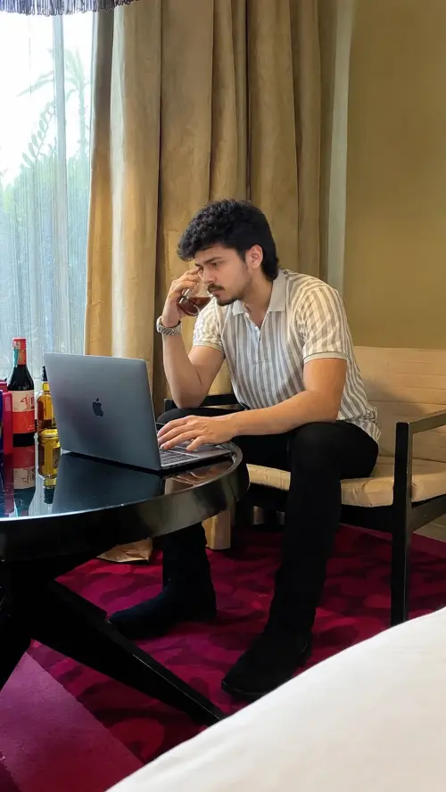 Luxury Hotel Work Vibes | Casual & Classy — AI Photo Editing Prompt on Faymas
